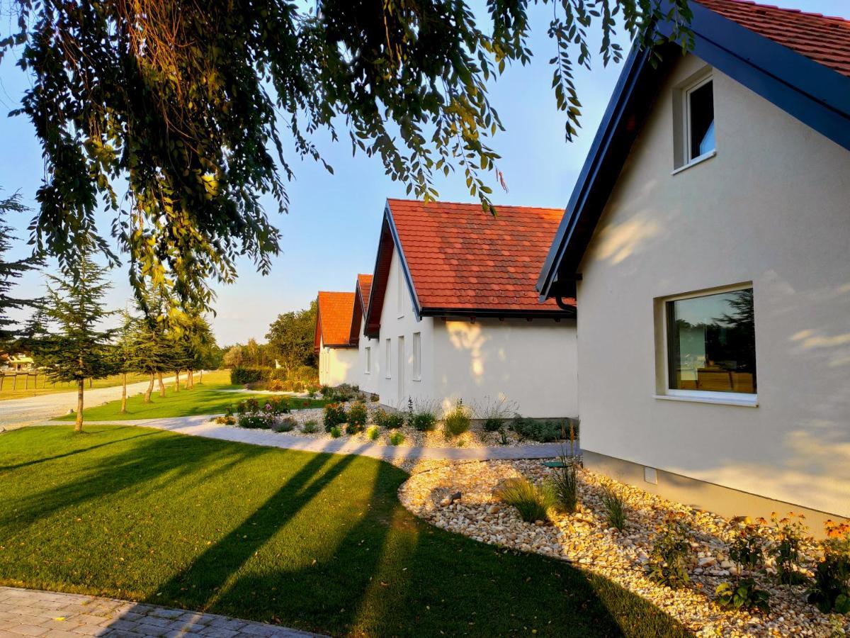 Ugo Apartman Halászi Exteriör bild