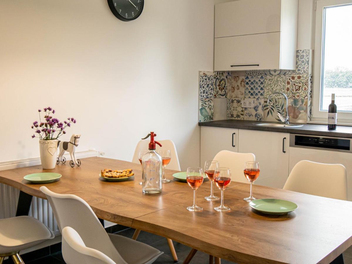 Ugo Apartman Halászi Exteriör bild