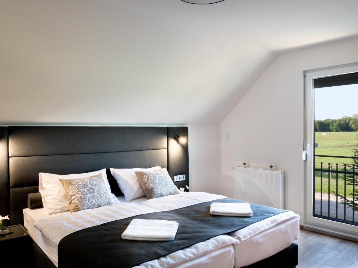 Ugo Apartman Halászi Exteriör bild