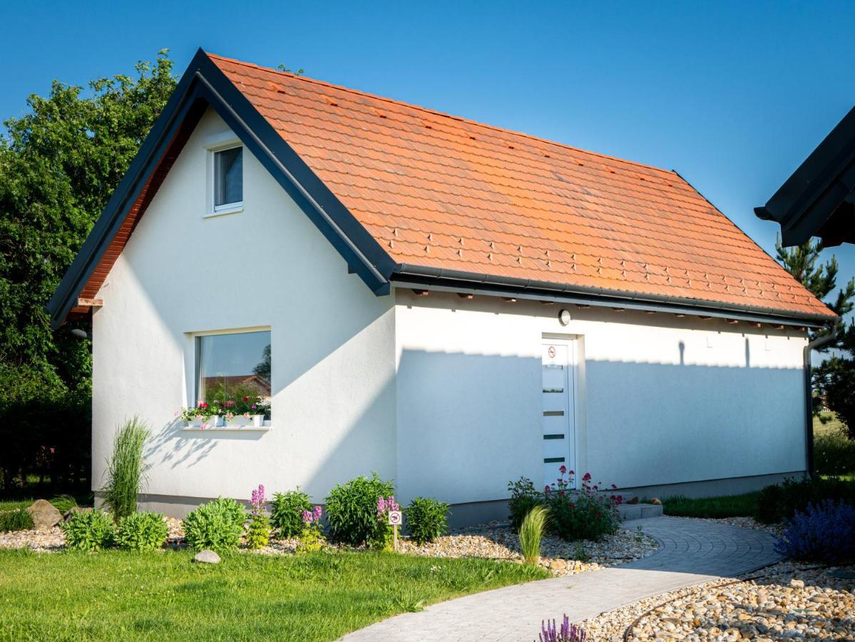 Ugo Apartman Halászi Exteriör bild