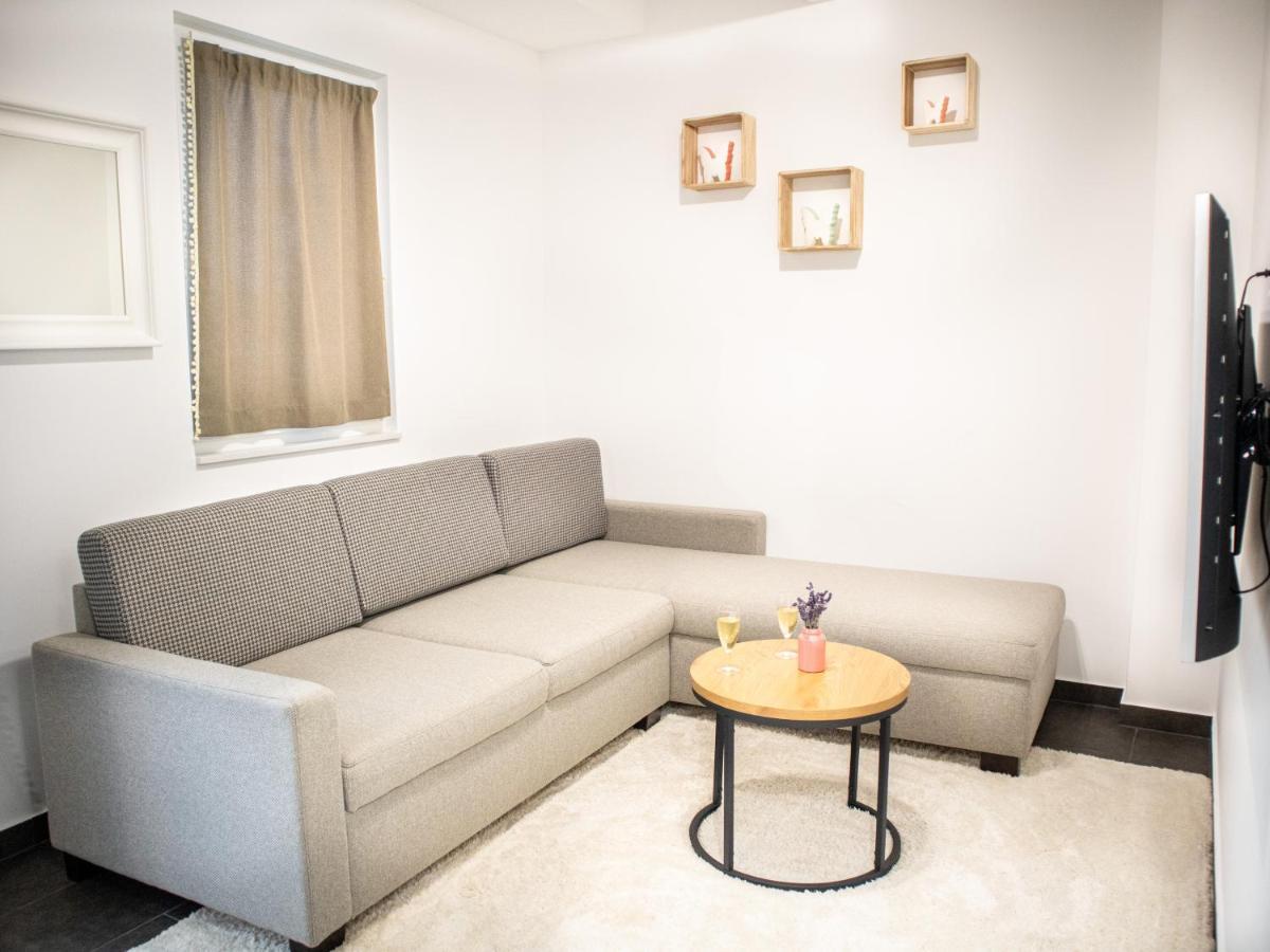 Ugo Apartman Halászi Exteriör bild